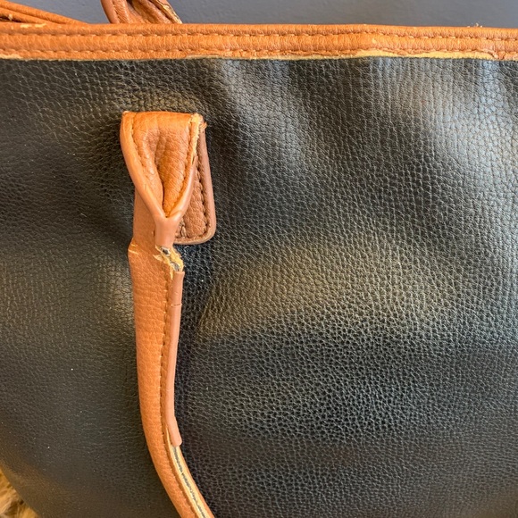 Shoulder Bag - Picture 6 of 9